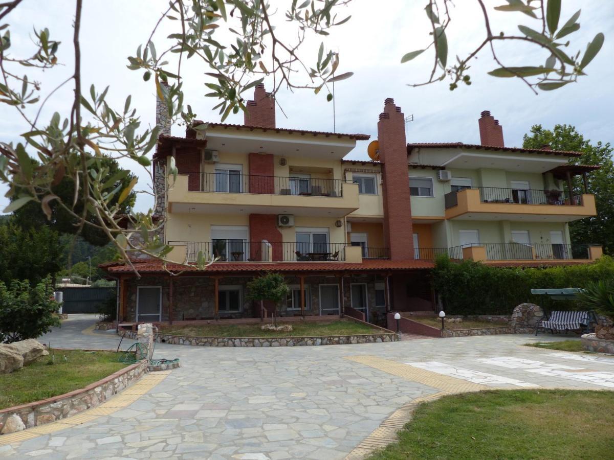 Makis Nest Apart-Hotel Vourvourou Exterior foto